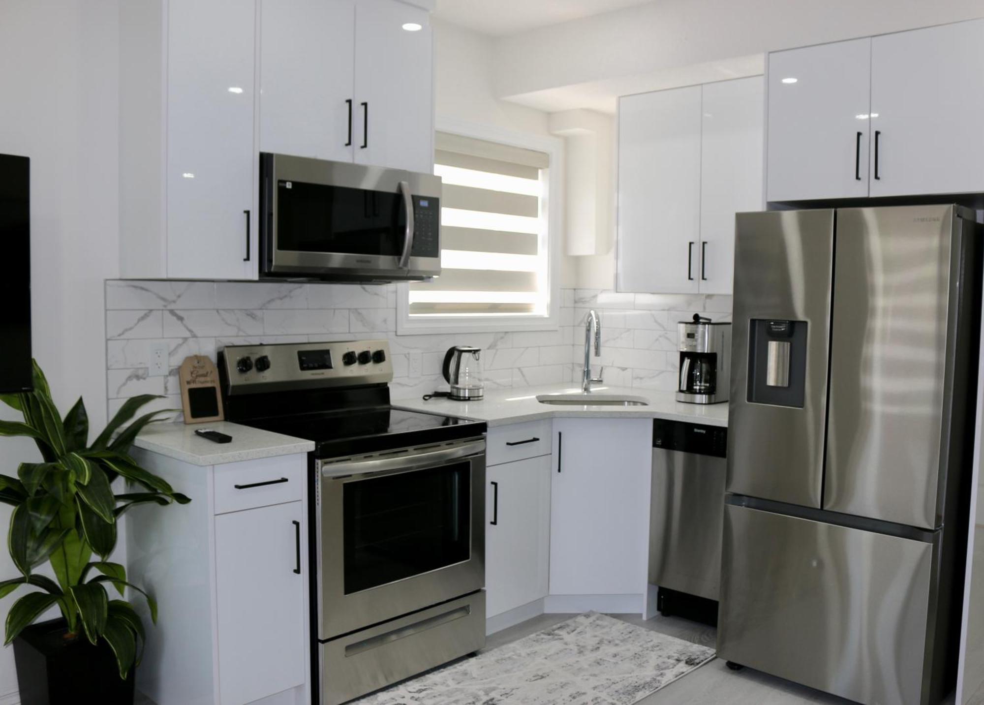 Award Winning Boho Paradise Sunlit Modern Suite YYC Dış mekan fotoğraf